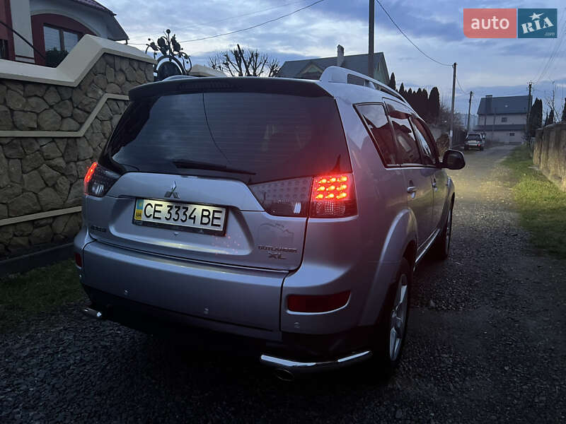 Внедорожник / Кроссовер Mitsubishi Outlander XL 2007 в Черновцах