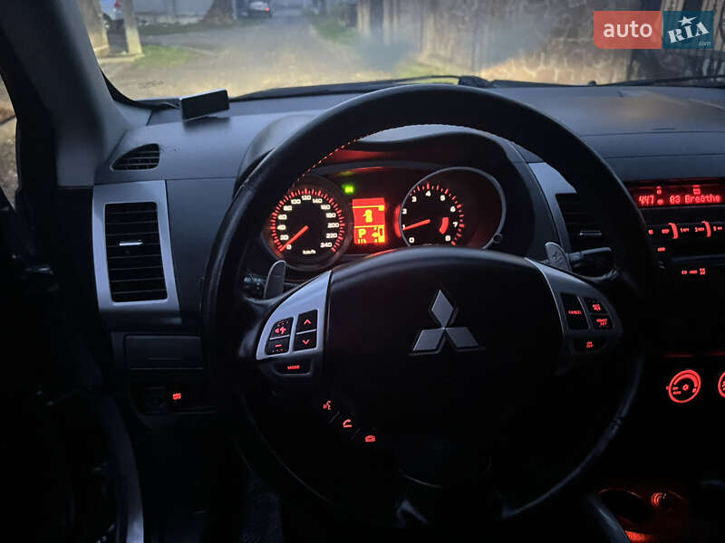Внедорожник / Кроссовер Mitsubishi Outlander XL 2007 в Черновцах