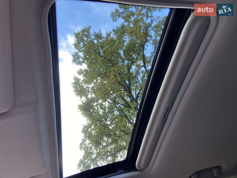 Позашляховик / Кросовер Mitsubishi Outlander XL 2011 в Дрогобичі