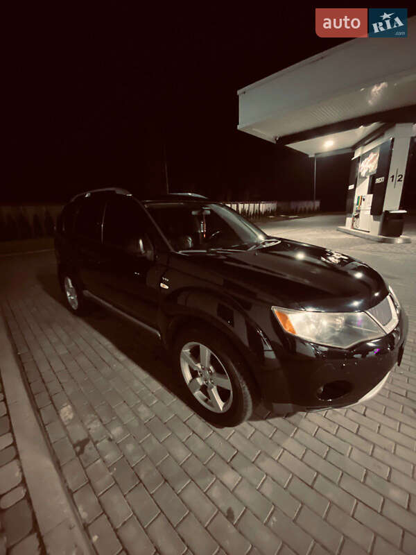 Внедорожник / Кроссовер Mitsubishi Outlander XL 2007 в Черкассах