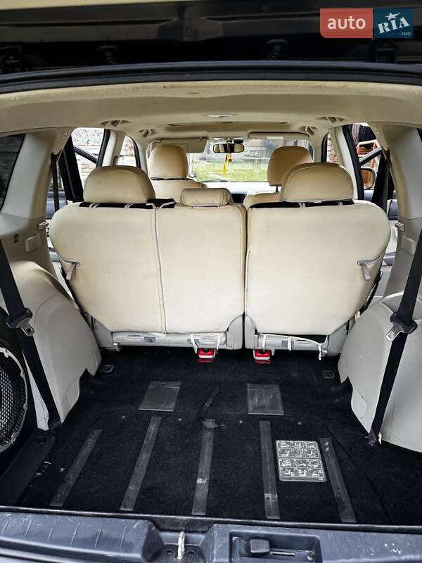 Внедорожник / Кроссовер Mitsubishi Outlander XL 2010 в Труханове