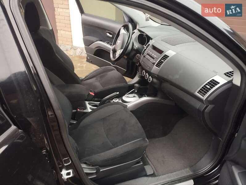 Позашляховик / Кросовер Mitsubishi Outlander XL 2008 в Дніпрі