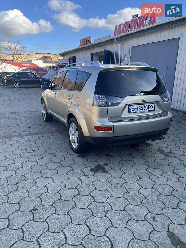 Внедорожник / Кроссовер Mitsubishi Outlander XL 2008 в Херсоне фото 13 Внедорожник / Кроссовер Mitsubishi Outlander XL 2008 в Херсоне