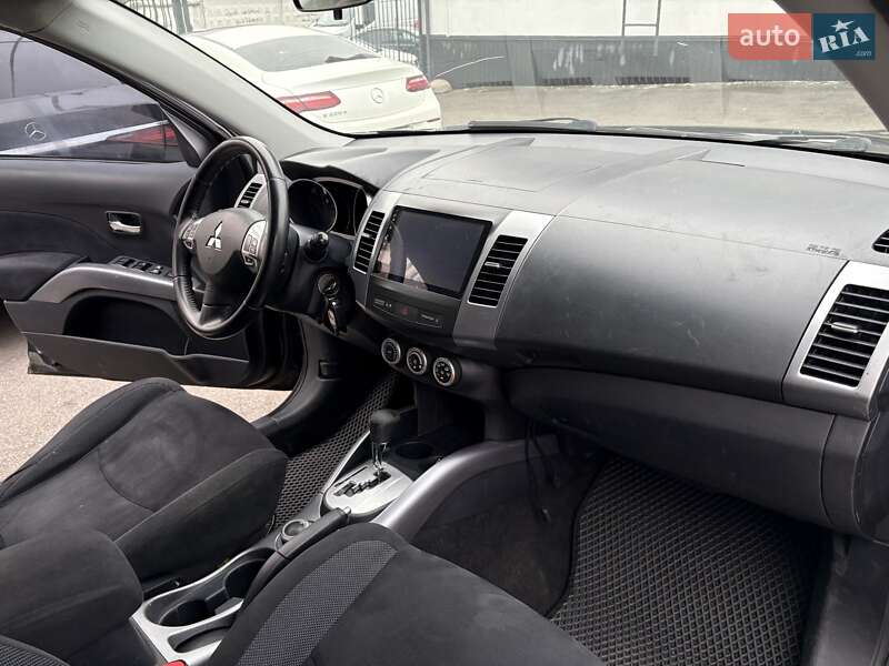 Внедорожник / Кроссовер Mitsubishi Outlander XL 2008 в Киеве фото 12 Внедорожник / Кроссовер Mitsubishi Outlander XL 2008 в Киеве