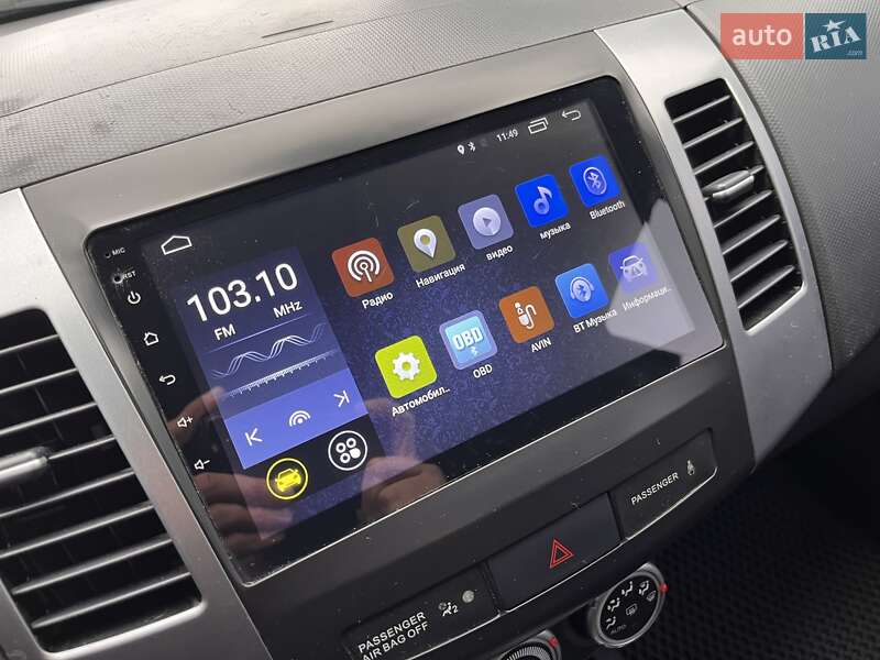 Внедорожник / Кроссовер Mitsubishi Outlander XL 2008 в Киеве фото 3 Внедорожник / Кроссовер Mitsubishi Outlander XL 2008 в Киеве