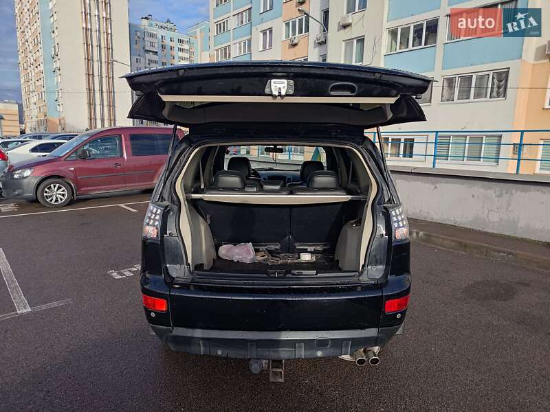 Внедорожник / Кроссовер Mitsubishi Outlander XL 2008 в Киеве