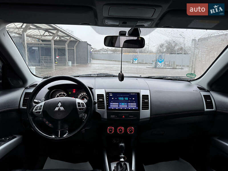 Внедорожник / Кроссовер Mitsubishi Outlander XL 2011 в Запорожье