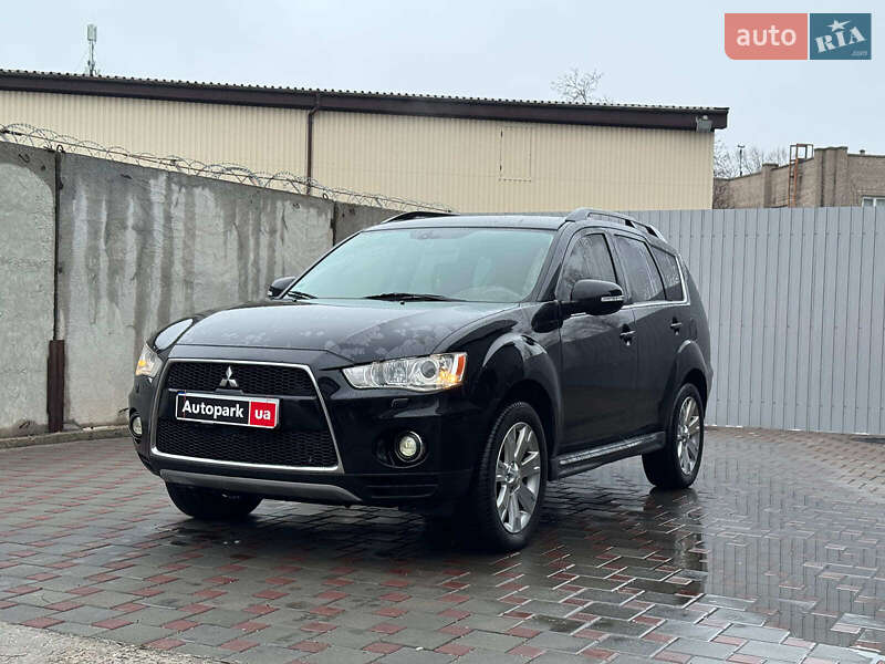 Mitsubishi Outlander XL 2011 Mitsubishi Outlander XL 2011