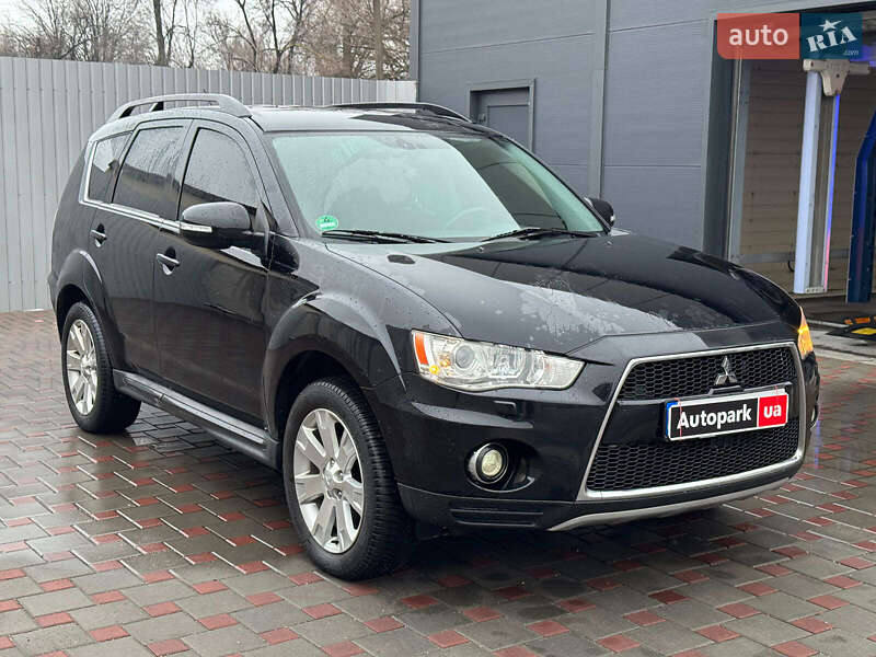 Внедорожник / Кроссовер Mitsubishi Outlander XL 2011 в Запорожье