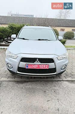 Позашляховик / Кросовер Mitsubishi Outlander XL 2011 в Дрогобичі