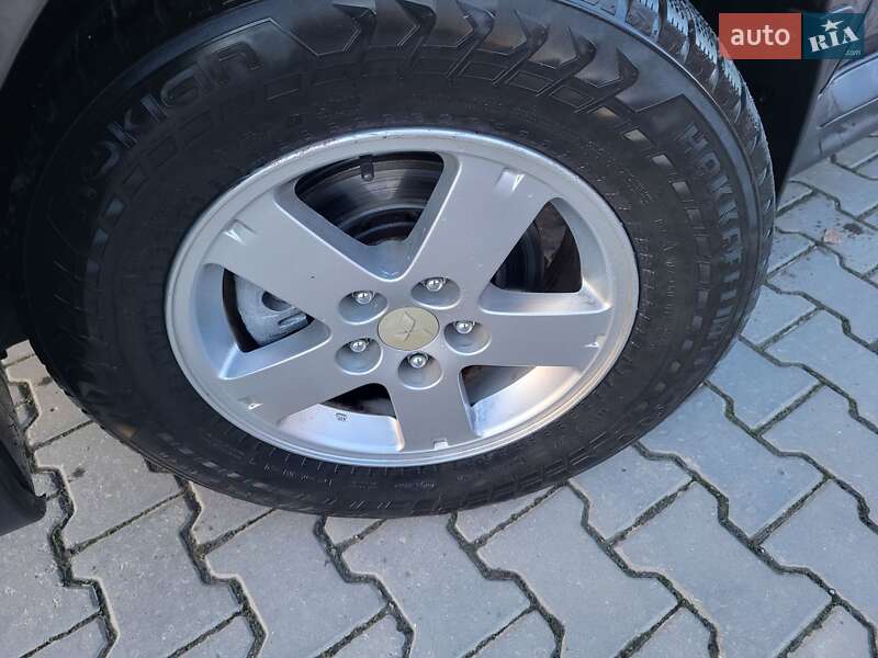 Внедорожник / Кроссовер Mitsubishi Outlander XL 2010 в Хмельницком