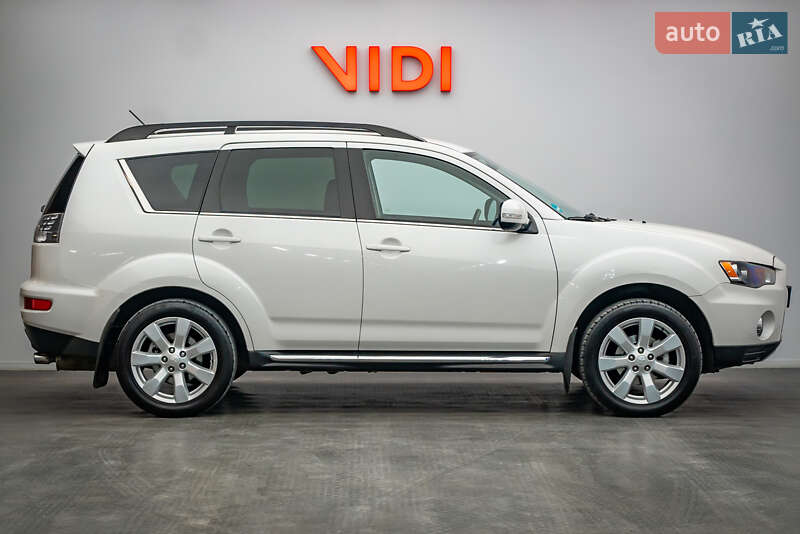 Внедорожник / Кроссовер Mitsubishi Outlander XL 2010 в Киеве фото 4 Внедорожник / Кроссовер Mitsubishi Outlander XL 2010 в Киеве