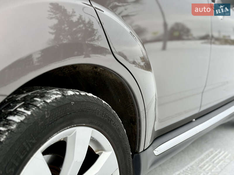 Внедорожник / Кроссовер Mitsubishi Outlander XL 2010 в Староконстантинове