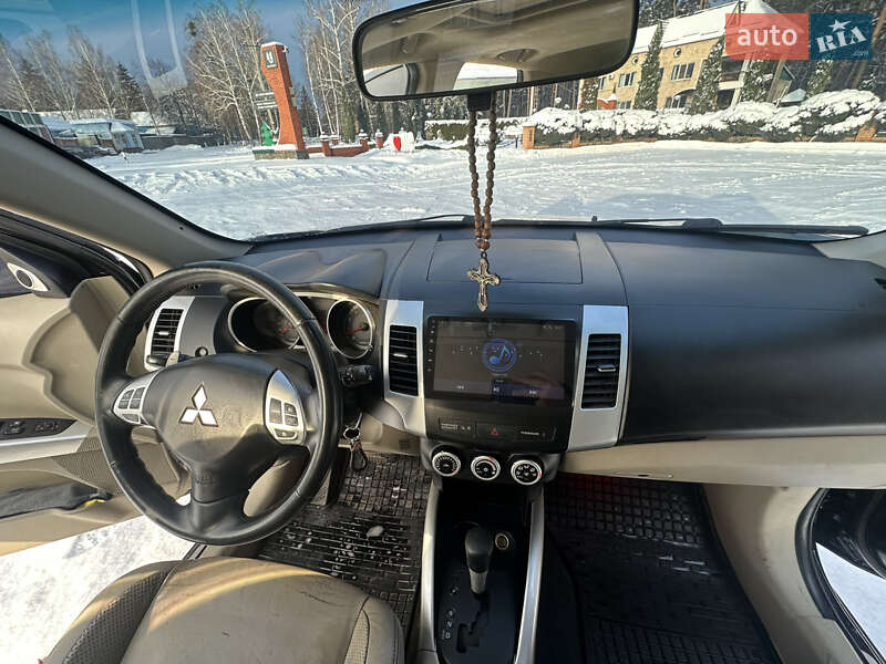 Внедорожник / Кроссовер Mitsubishi Outlander XL 2007 в Лебедине
