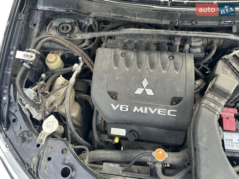 Внедорожник / Кроссовер Mitsubishi Outlander XL 2007 в Лебедине