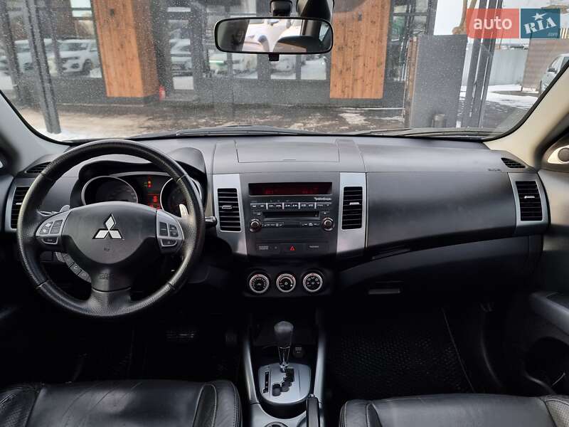 Позашляховик / Кросовер Mitsubishi Outlander XL 2008 в Вінниці