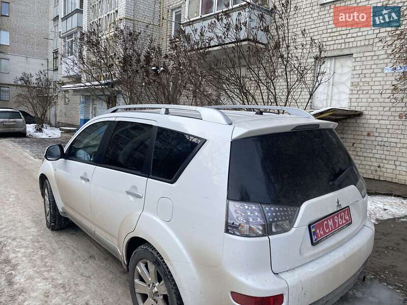 Внедорожник / Кроссовер Mitsubishi Outlander XL 2008 в Житомире