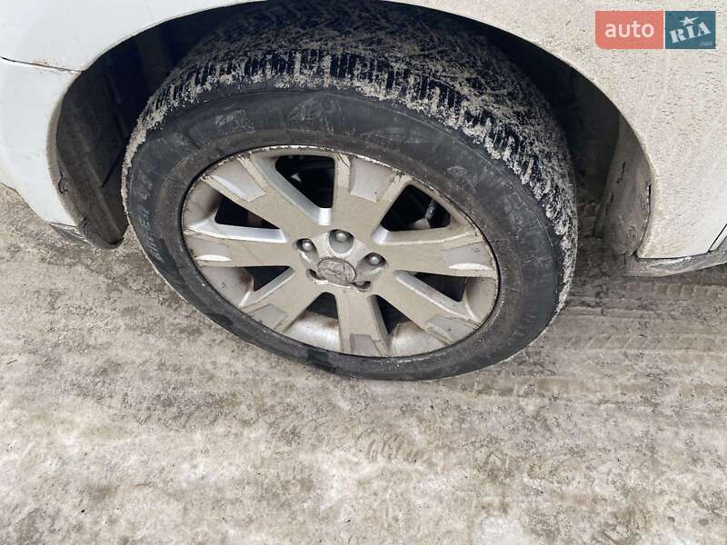 Внедорожник / Кроссовер Mitsubishi Outlander XL 2008 в Житомире