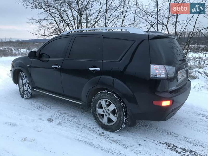 Внедорожник / Кроссовер Mitsubishi Outlander XL 2010 в Черновцах фото 7 Внедорожник / Кроссовер Mitsubishi Outlander XL 2010 в Черновцах