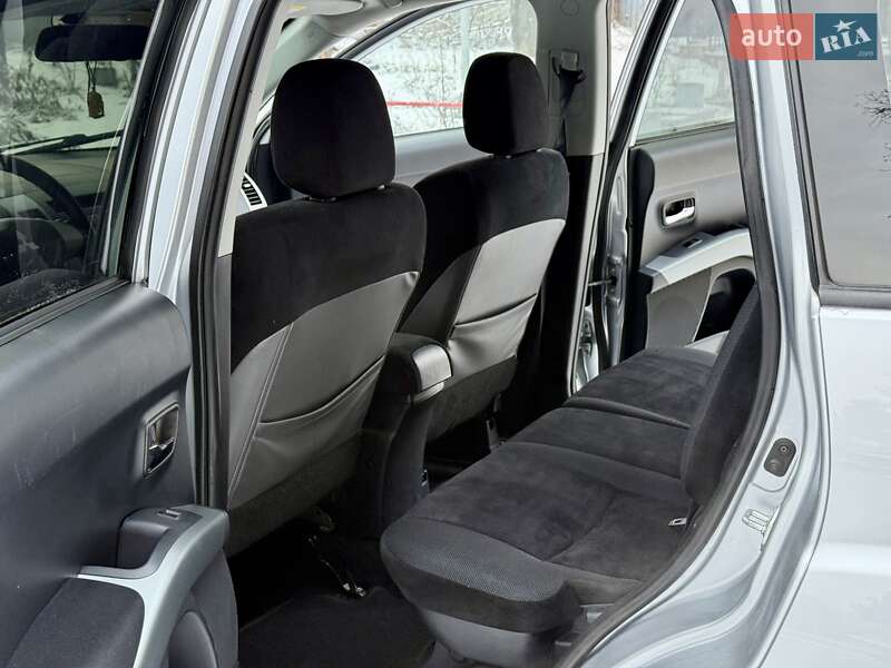 Внедорожник / Кроссовер Mitsubishi Outlander XL 2007 в Днепре
