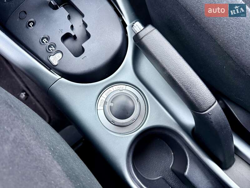 Внедорожник / Кроссовер Mitsubishi Outlander XL 2007 в Днепре