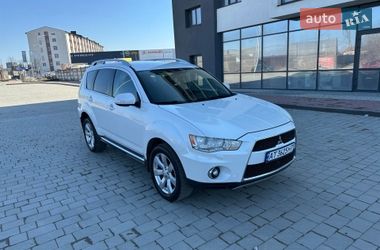 Внедорожник / Кроссовер Mitsubishi Outlander XL 2010 в Ивано-Франковске