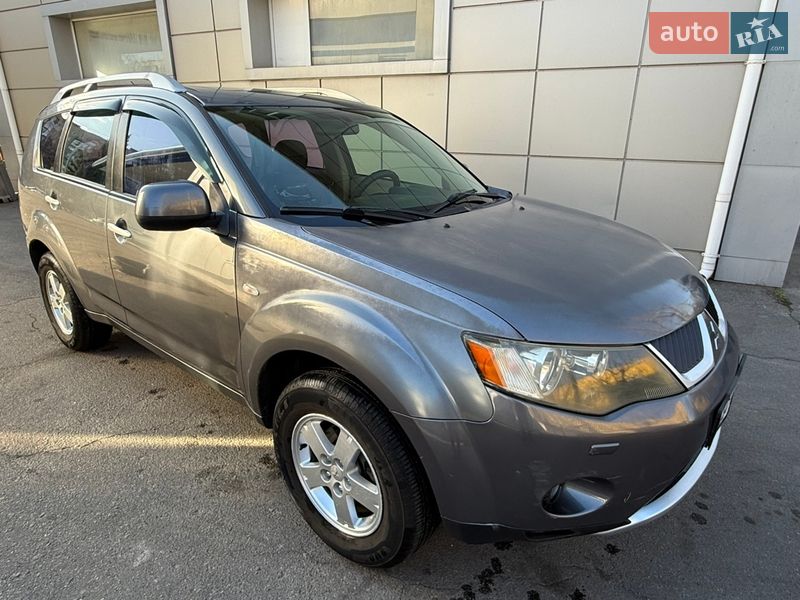 Mitsubishi Outlander XL 2008