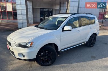 Внедорожник / Кроссовер Mitsubishi Outlander XL 2010 в Харькове