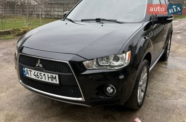Внедорожник / Кроссовер Mitsubishi Outlander XL 2010 в Кицмани
