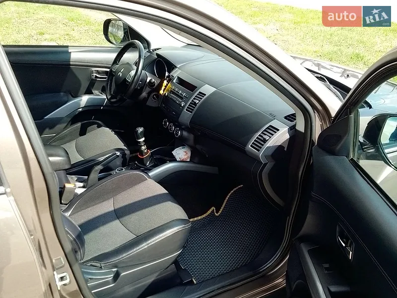 MITSUBISHI OUTLANDER 2012 VIN JMBXJCW1WCF008999 фото оголошення 34 з 82