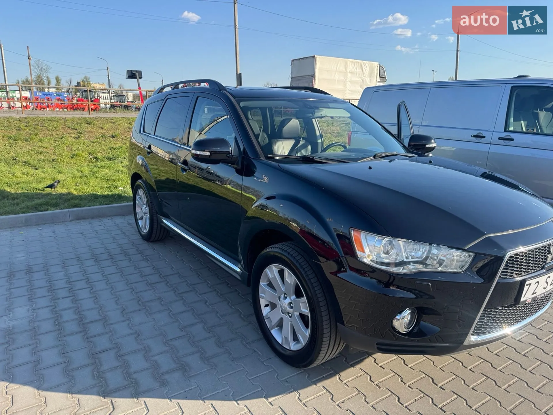 2012 Mitsubishi Outlander - фото 1