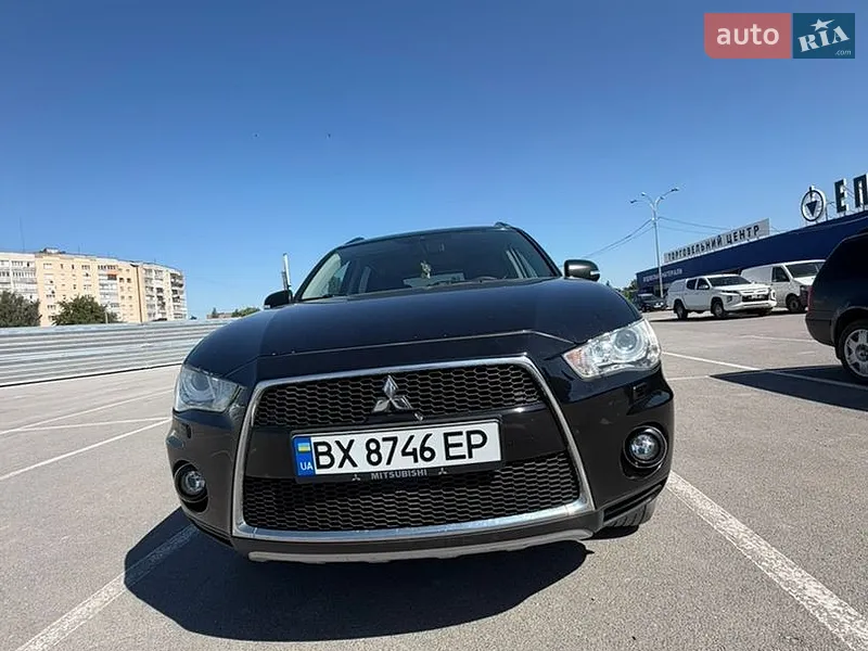 Mitsubishi Outlander XL