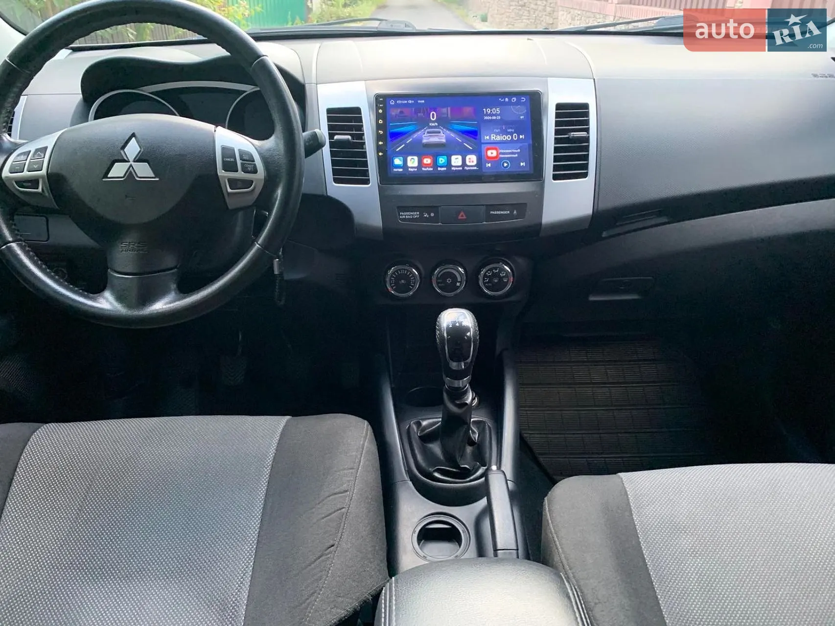 2012 Mitsubishi Outlander - мініатюра 13