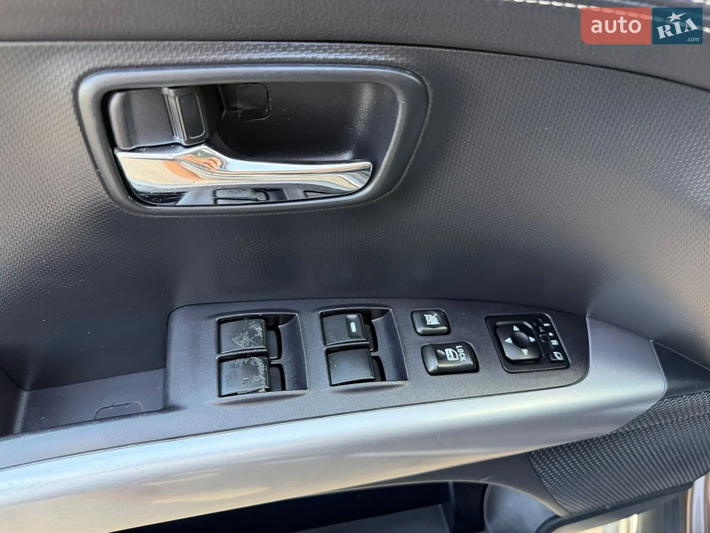2011 Mitsubishi Outlander - мініатюра 22