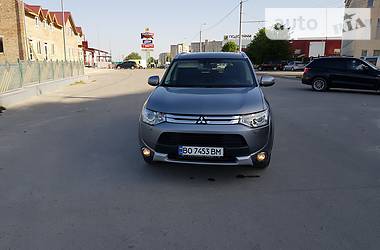 Внедорожник / Кроссовер Mitsubishi Outlander 2014 в Тернополе