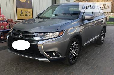 Внедорожник / Кроссовер Mitsubishi Outlander 2016 в Ивано-Франковске