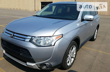 Mitsubishi Outlander 2015