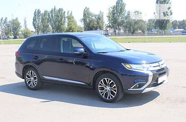 Mitsubishi Outlander 2015