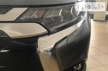Внедорожник / Кроссовер Mitsubishi Outlander 2018 в Полтаве