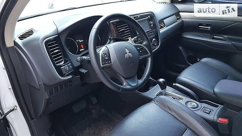 Позашляховик / Кросовер Mitsubishi Outlander 2012 в Харкові фото 10 Позашляховик / Кросовер Mitsubishi Outlander 2012 в Харкові