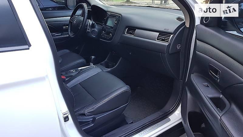 Позашляховик / Кросовер Mitsubishi Outlander 2012 в Харкові фото 8 Позашляховик / Кросовер Mitsubishi Outlander 2012 в Харкові