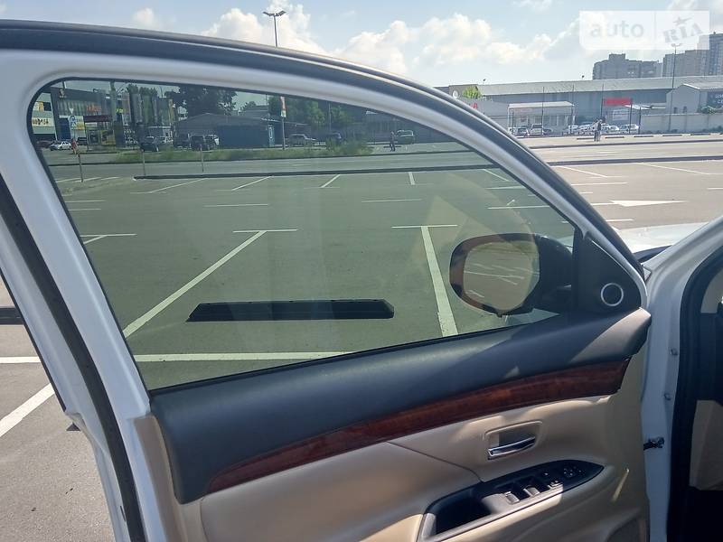 Внедорожник / Кроссовер Mitsubishi Outlander 2014 в Киеве