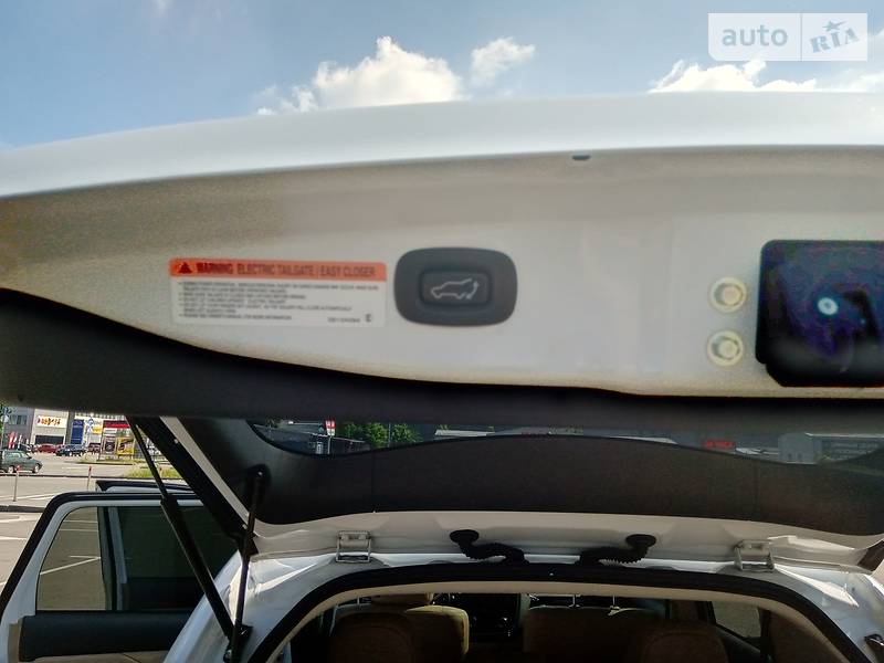 Внедорожник / Кроссовер Mitsubishi Outlander 2014 в Киеве