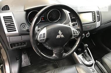 Внедорожник / Кроссовер Mitsubishi Outlander 2011 в Черновцах