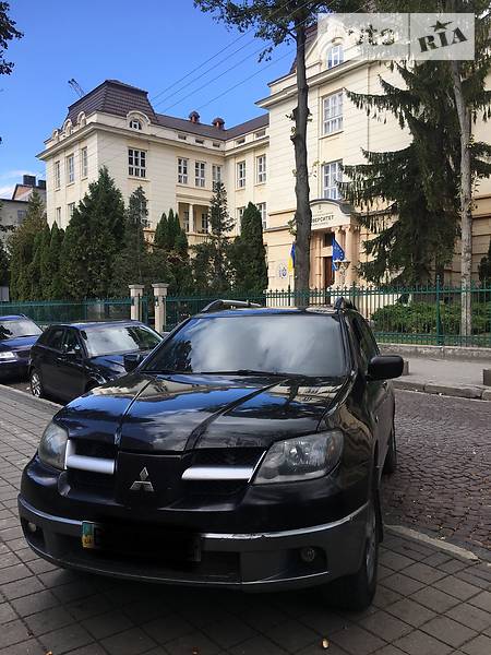 Позашляховик / Кросовер Mitsubishi Outlander 2006 в Львові