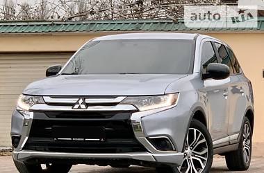 Внедорожник / Кроссовер Mitsubishi Outlander 2018 в Одессе