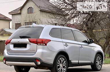 Внедорожник / Кроссовер Mitsubishi Outlander 2018 в Одессе