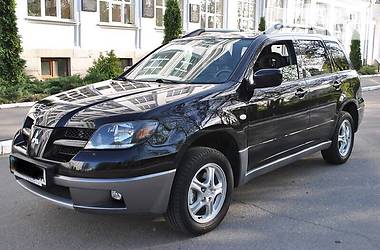 Внедорожник / Кроссовер Mitsubishi Outlander 2004 в Погребище