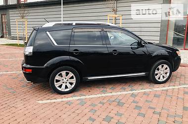 Позашляховик / Кросовер Mitsubishi Outlander 2010 в 