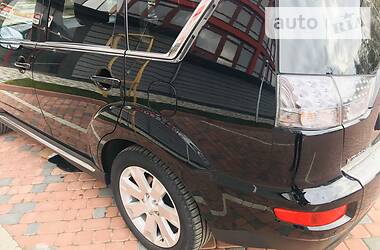 Позашляховик / Кросовер Mitsubishi Outlander 2010 в 
